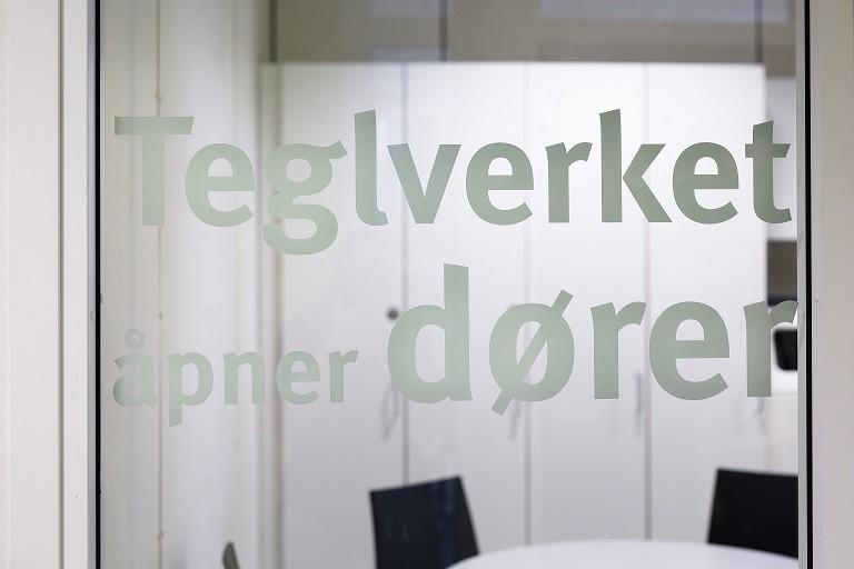 Åpner dører Åpner dører